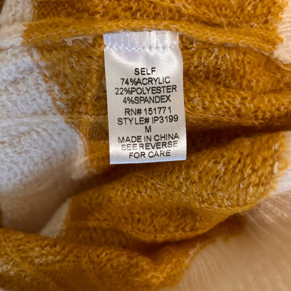 MACARON SUPER SOFT SWEATER NWT - Picture 6 of 7